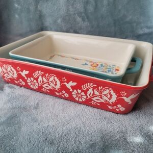 The Pioneer Woman Red and Turquoise Floral Ceramic Baking Dish Set